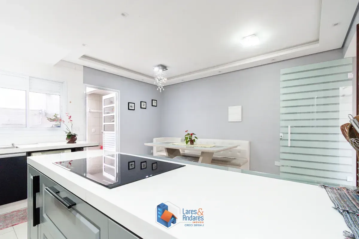 Imagem Casa para venda em Cambuci com 3 quartos, sendo 3 suítes, 187m²