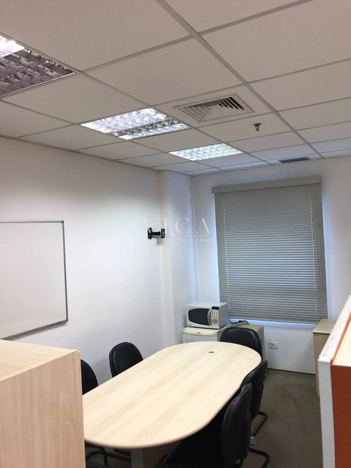 Imagem Sala para alugar com 56m² - em Alphaville - Barueri/SP
