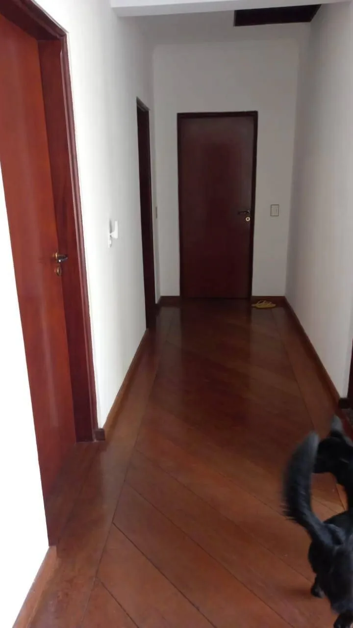Imagem Casa Sobrado de 320m² Localizada no Condomínio Morada dos Pinheiros!