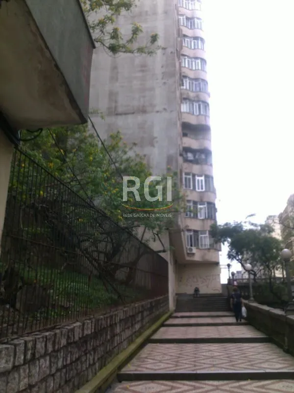 Imagem Terreno para Venda - 200m², 0 dormitórios, Centro