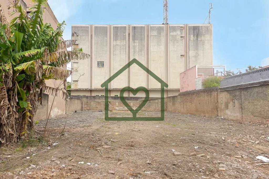 Imagem Localizado ao lado da 3ª Perimetral, na Rua José Rodrigues Sobral, este terreno de 968m², com 17,...