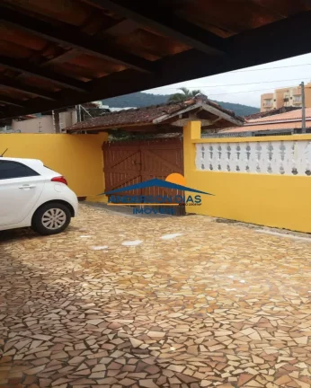 Foto do imóvel Casa com 2 Dormitórios à venda, 250m² por R$ 360.000- Martim de Sá