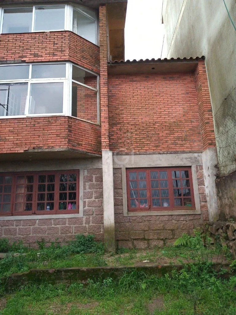 Imagem Casa para Venda - 256.87m², 3 dormitórios, sendo 1 suites, 2 vagas - Teresópolis