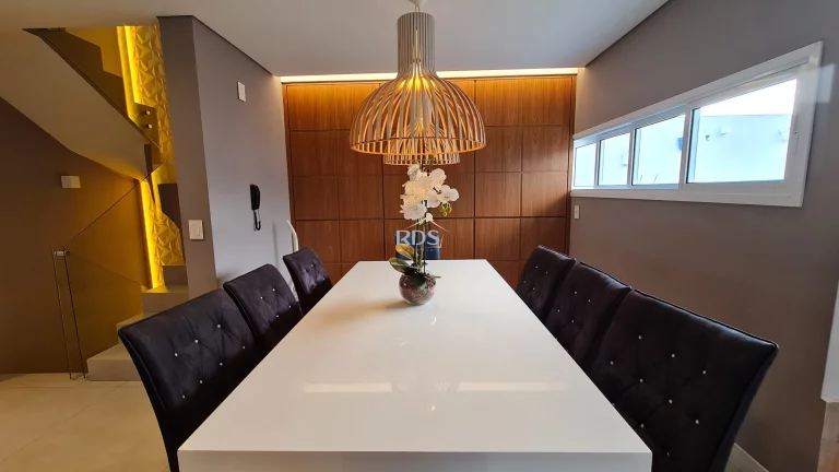 Imagem Vende casa em condomínio fechado na Vila Andrade
