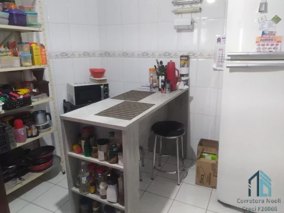 Imagem (Permuta ou financiamento) Sobrado 04 quartos c/suíte, terreno nos fundos, no Jardim das Américas em Curitiba PR,