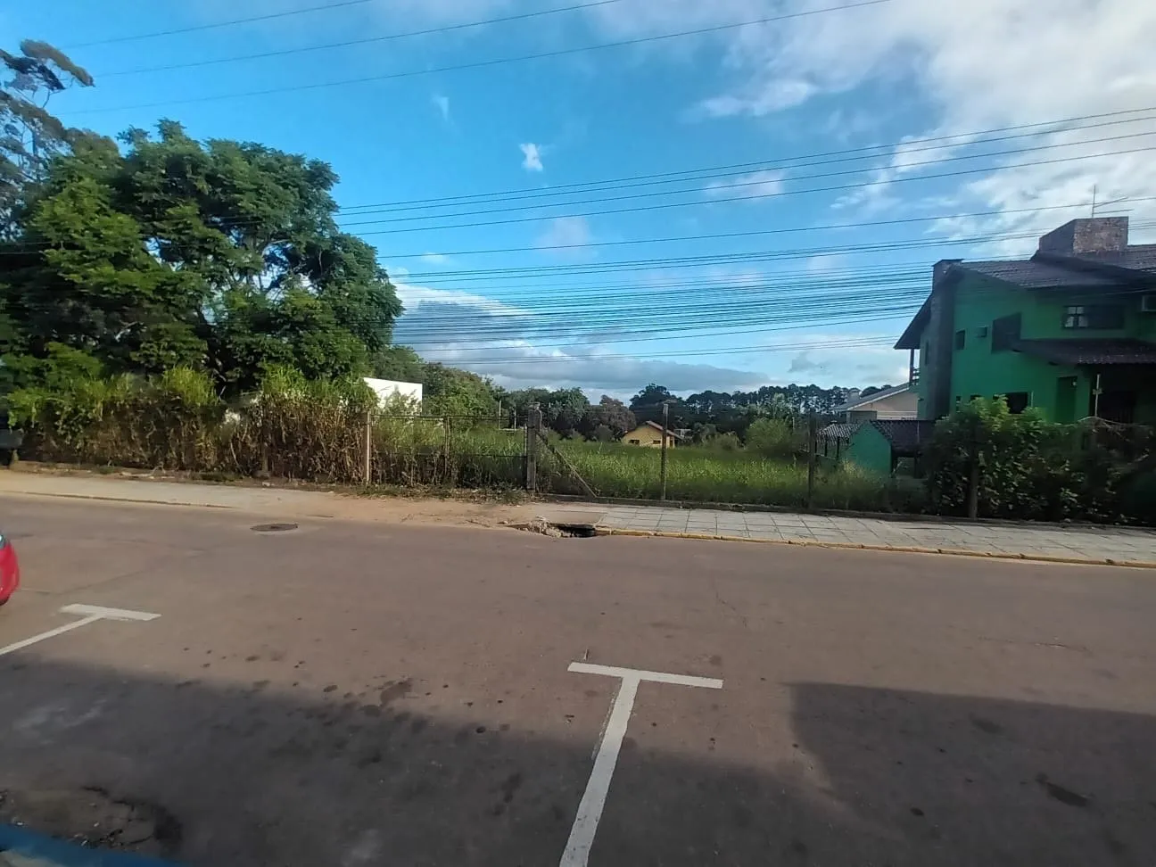 Imagem Terreno com 1.620m² (27x60) no Centro de Viamão