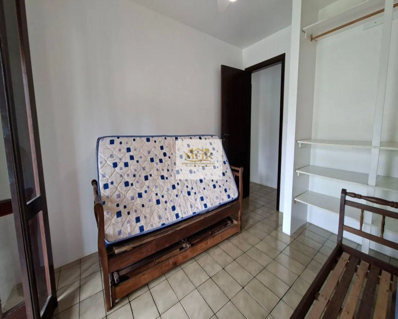 Imagem Casa com 4 quartos à venda no Atami