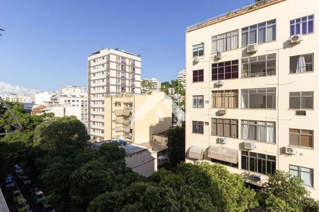 Imagem Oportunidade Estratégica em Laranjeiras - Apartamento de 93 m² com Localização Privilegiada