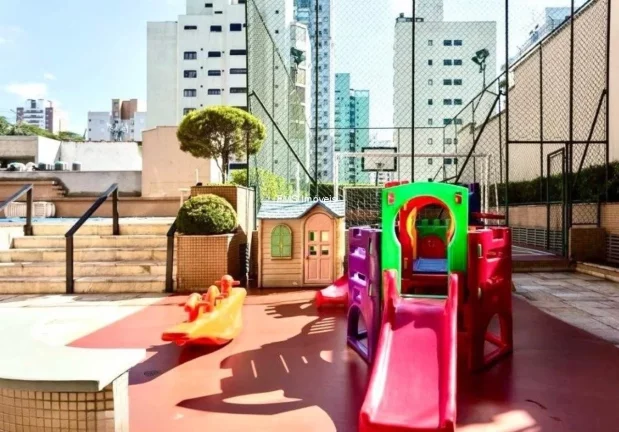 Imagem Apartamento em Moema, São Paulo-SP, com 4 quartos, 4 suítes e 235m²! Venha conferir!