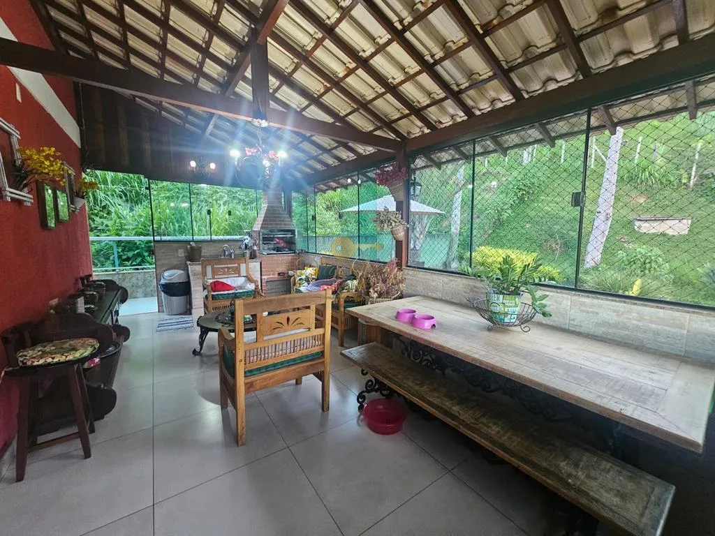 Imagem Casa em Condomínio para Venda em Teresópolis / RJ no bairro Tijuca