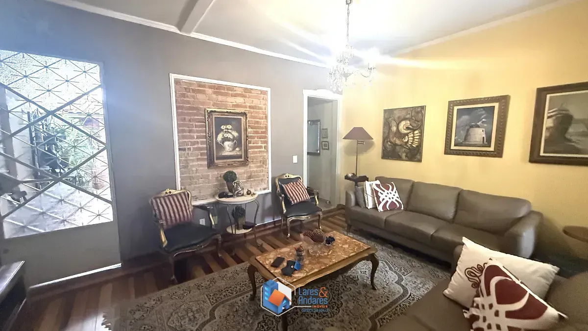 Imagem Sobrado para venda em Perdizes com 4 quartos, sendo 1 suíte, 180m²