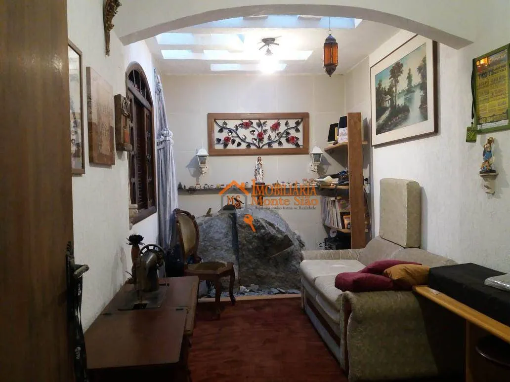 Imagem Sobrado com 4 dormitórios à venda, 172 m² por R$ 749.900,00 - Tremembé - São Paulo/SP