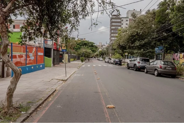 Imagem Terreno/Lote Residencial para venda no bairro Menino Deus em Porto Alegre