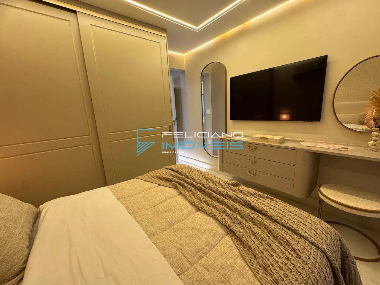 Imagem Apartamento com 2 quartos, Guilhermina, Praia Grande - R$ 905 mil, Cod: 6855