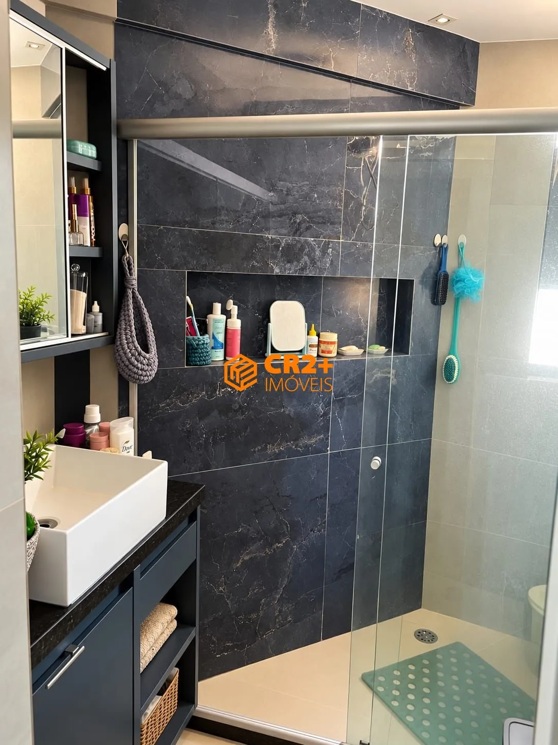 Imagem Vendo Apartamento com 85 m², a apenas 50 metros da orla da Praia do Pina!