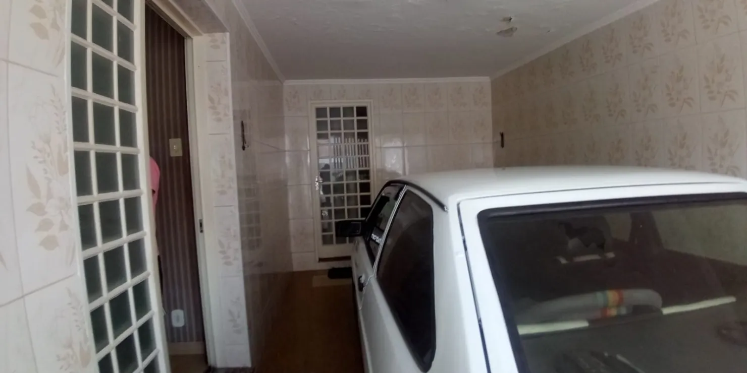 Imagem Casa à venda 2 Quartos, 1 Vaga, 175.5M², Campinho, Guaratinguetá - SP