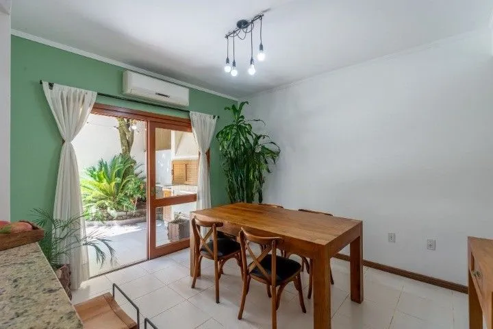 Imagem Casa de Condomínio em Cavalhada