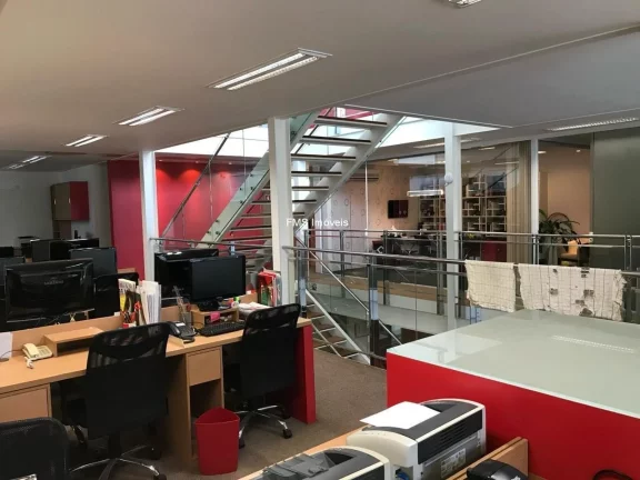 Imagem Prédio comercial com 619m² em Mirandópolis - SP.
