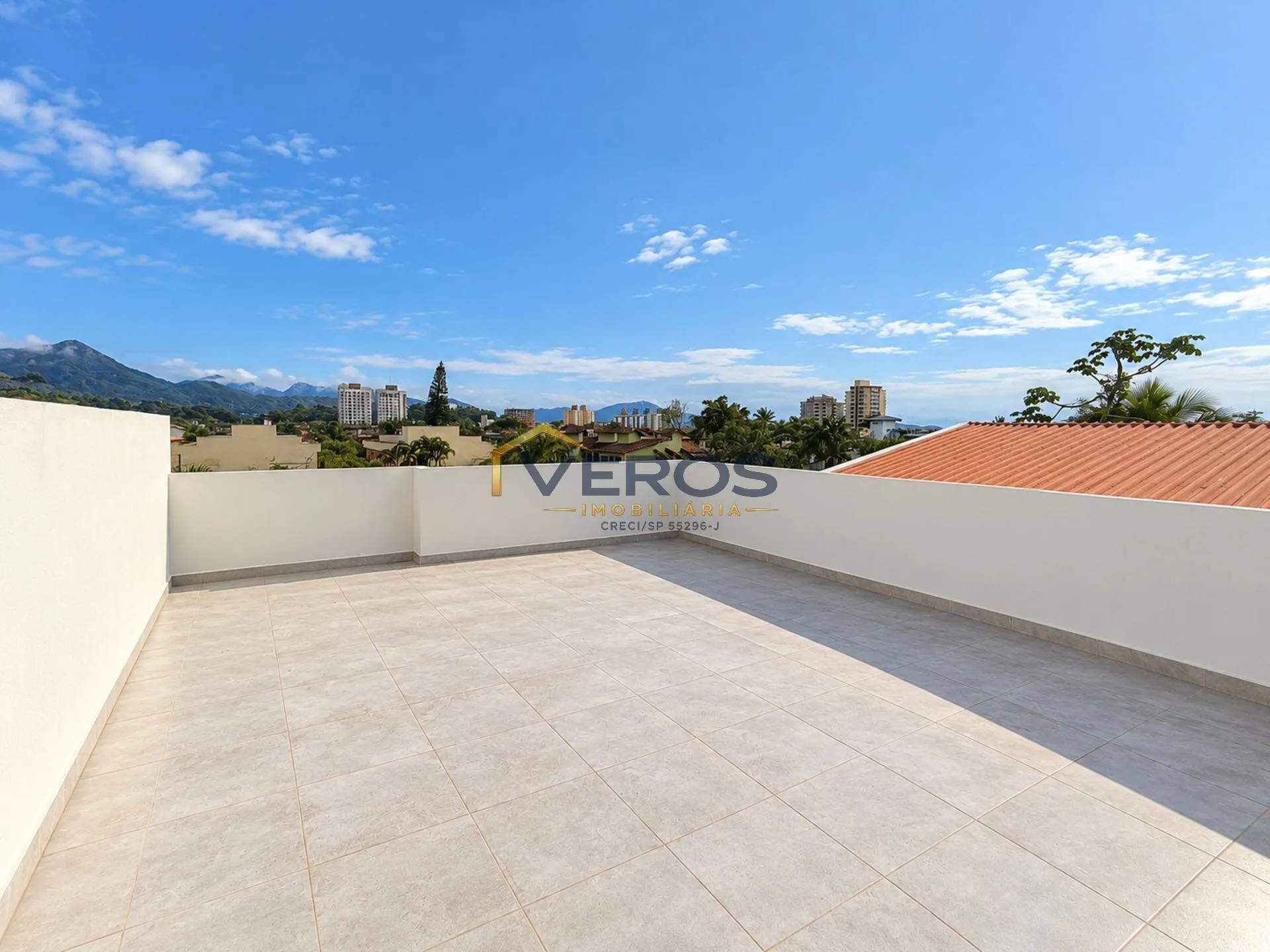 Foto do imóvel Apartamento novo terraço privativo para venda a 400m da praia Massaguaçu