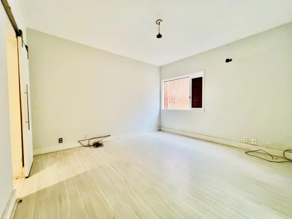 Imagem Casa para Venda em Teresópolis, Agriões, 5 dormitórios, 2 suítes, 3 banheiros, 2 vagas