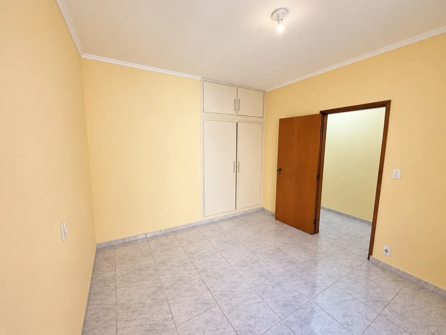 Foto do imóvel: Casa com 3 Quartos à Venda, 240 m² em Vila Curti