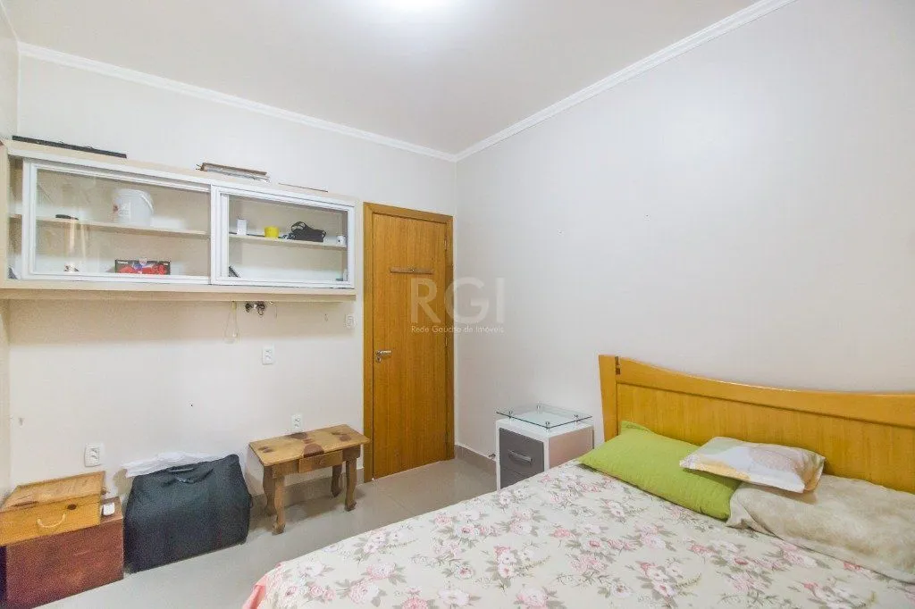 Imagem Casa para Venda - 380.83m², 5 dormitórios, sendo 1 suites, 2 vagas - Glória