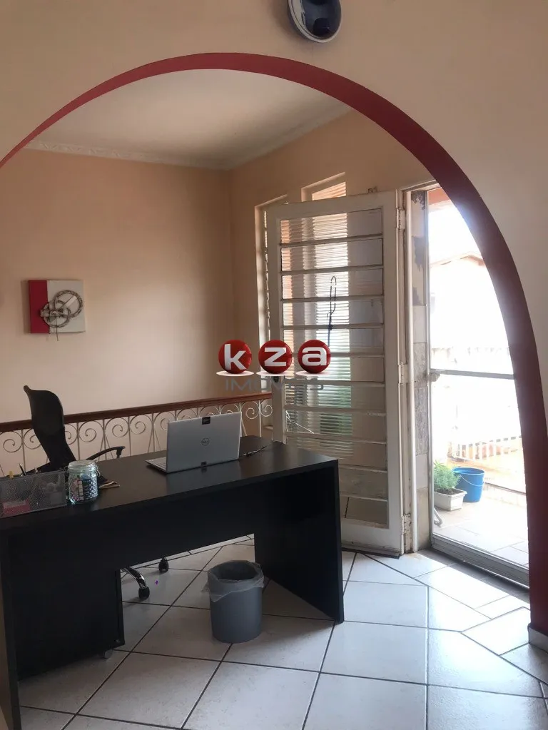 Imagem Imperdível Casa à Venda em Valinhos-SP, Jardim Bela Vista: 2 Quartos, 2 Salas, 3 Banheiros, 3 Vagas de Garagem!
