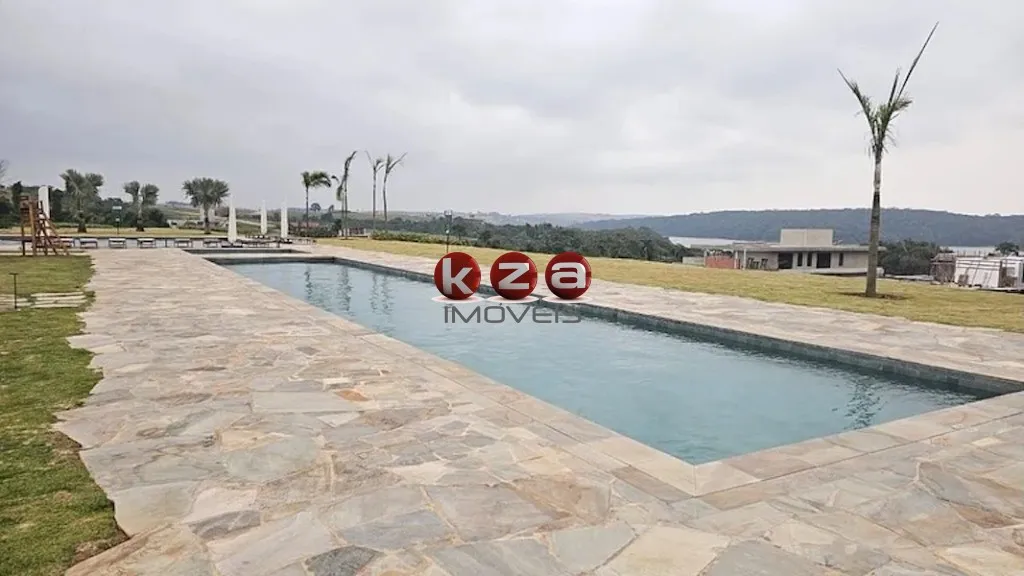 Imagem Terreno de 2.100 m² à venda no Condomínio Portofino em Piedade-SP: Conquiste seu espaço exclusivo!
