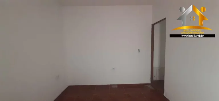Imagem Casa com 03 cômodos para alugar em Carapicuíba