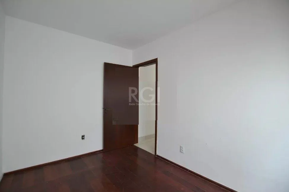Imagem Casa para Venda - 267m², 4 dormitórios, sendo 1 suites, 2 vagas - Tristeza