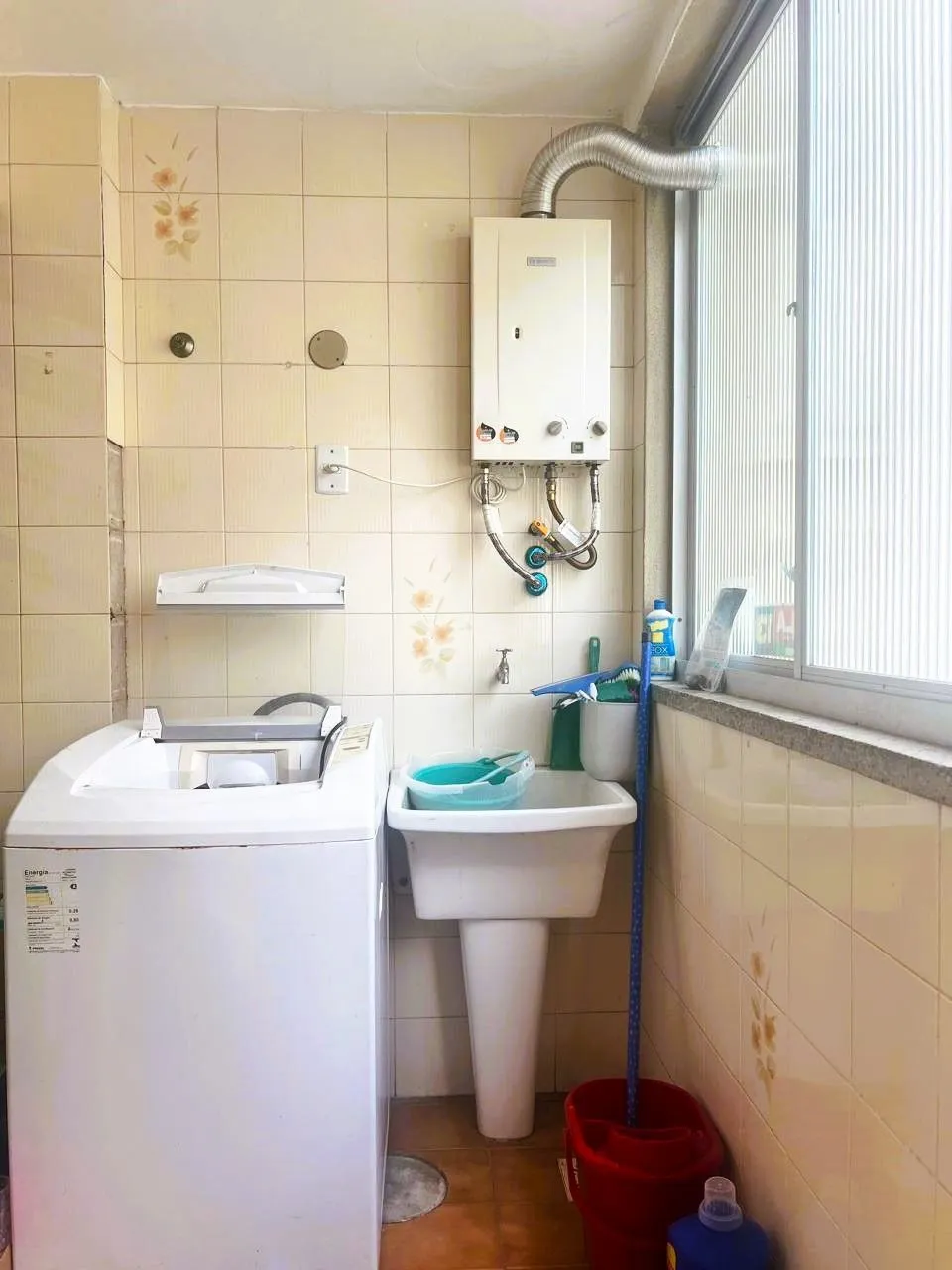 Imagem OPORTUNIDADE ÚNICA NO BOM FIM: APARTAMENTO 2 DORMITÓRIOS COM VAGA E ELEVADOR
