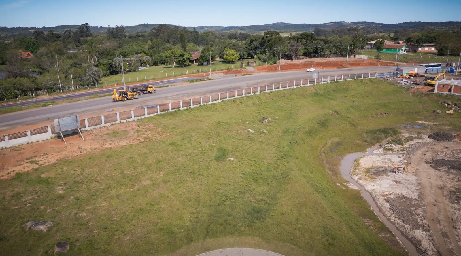 Imagem Terreno à venda em Viamão, Lomba do Pinheiro, 2099m2