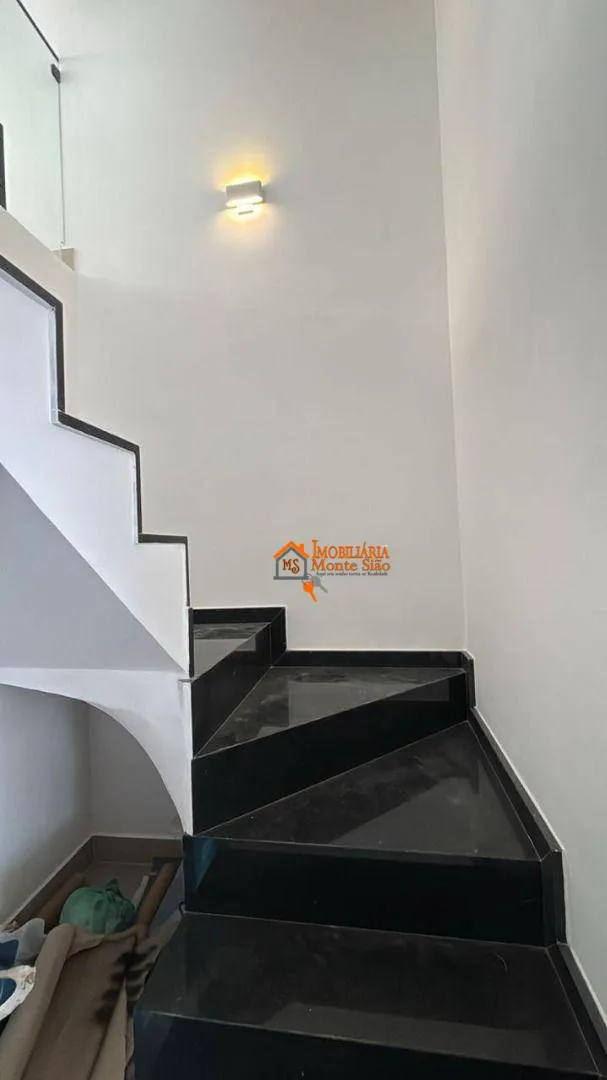 Imagem Sobrado com 3 dormitórios à venda, 203 m² por R$ 1.400.000,00 - Vila Carmela II - Guarulhos/SP
