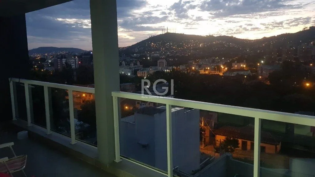 Imagem Casa para Venda - 377m², 4 dormitórios, sendo 2 suítes, 3 vagas - Teresópolis