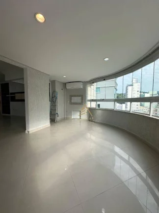 Imagem Apartamento com 3 dormitórios à venda, 98 m² por R$ 1.390.000,00 - Pioneiros - Balneário Camboriú/SC
