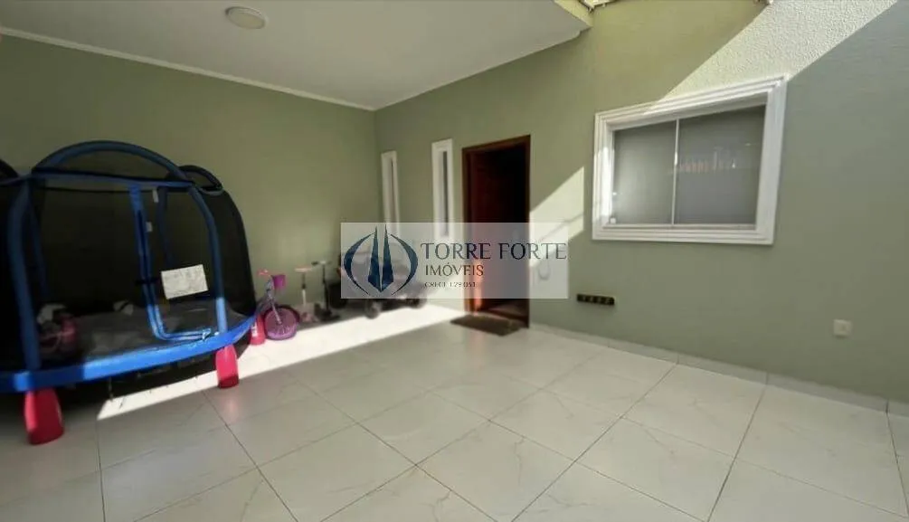 Imagem Lindo sobrado com 134 m², 3 dormitórios, 1 suíte com closet + Ar e piscina