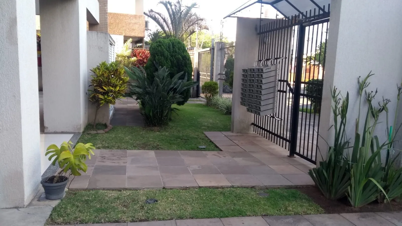 Imagem Apartamento com 02 quartos (01 suíte) e 03 Vagas no Bairro Cristo Redentor