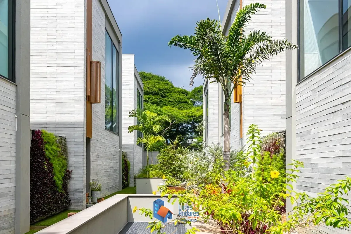 Imagem Casa em condomínio para venda em Brooklin com 3 quartos, sendo 3 suítes, 739.56m²