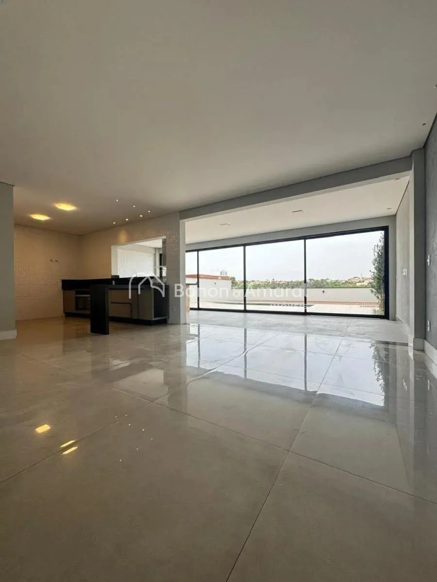 Imagem Casa à Venda no Condomínio Le Village em Valinhos