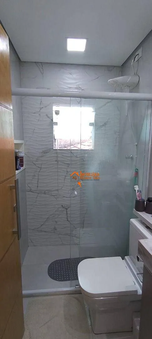 Imagem Sobrado com 5 dormitórios à venda, 200 m² por R$ 950.000,00 - Jardim Cumbica - Guarulhos/SP