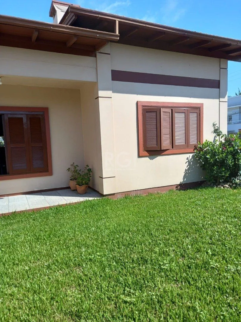 Imagem Casa para venda - 196m², 3 dormitórios - Centro de Torres/RS