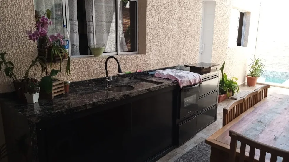 Imagem Casa para Venda em Mongaguá, Plataforma, 4 dormitórios, 3 suítes, 2 banheiros, 3 vagas