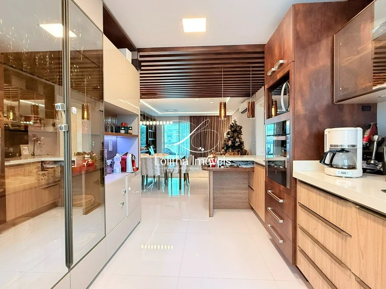 Imagem APARTAMENTO DE ALTO PADRÃO À VENDA NA AGRONÔMICA - FLORIANÓPOLIS/SC