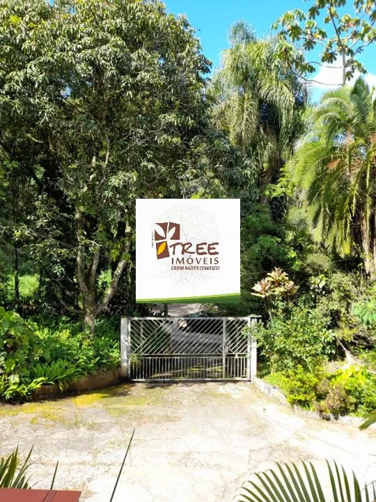 VENDA DE CHÁCARA NO VISTA ALEGRE, EM ARUJÁ/SP, OPORTUNIDADE com 5.160m², 4 quartos, sala ampla, cozinha ampla e grande área verde. CONSULTE-NOS