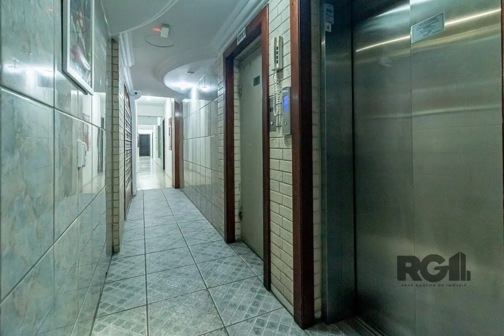 Imagem Apartamento no Centro de 2 dormitórios reformado