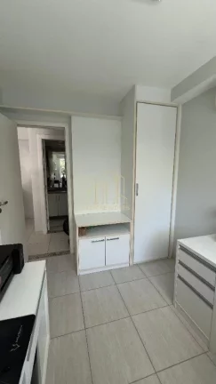 Imagem Apartamento de alto padrão em Alphaville I: 2 quartos, 1 suíte, 3 salas, 3 banheiros, 2 vagas de garagem, 82m². Venda ou locação em Salvador-BA!