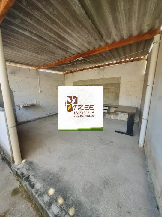 Imagem VENDA DE CASAS TÉRREAS NA VILA ORLANDA, EM SANTA ISABEL/SP, 500m² com quarto, banheiro, sala de estar, cozinha americana e fogão a lenha. CONSULTE-NOS
