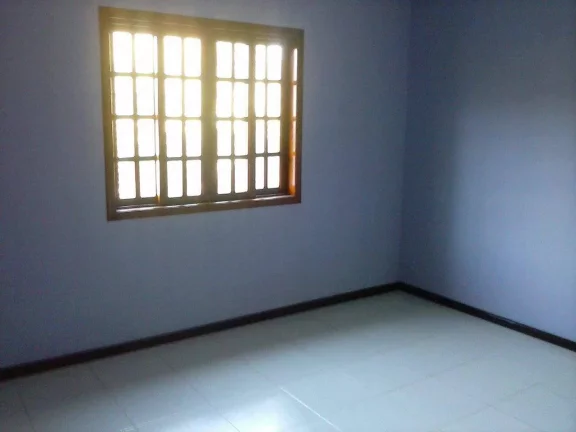 Imagem Casa 2º locação 3 quartos sendo 1 suíte, sala 2 ambientes.