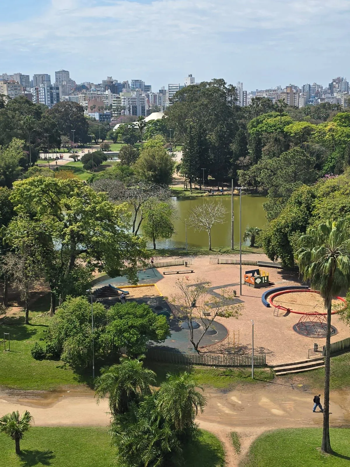 Imagem Studio mobiliado, com 30m² privativos, 1 vaga - Cidade Baixa