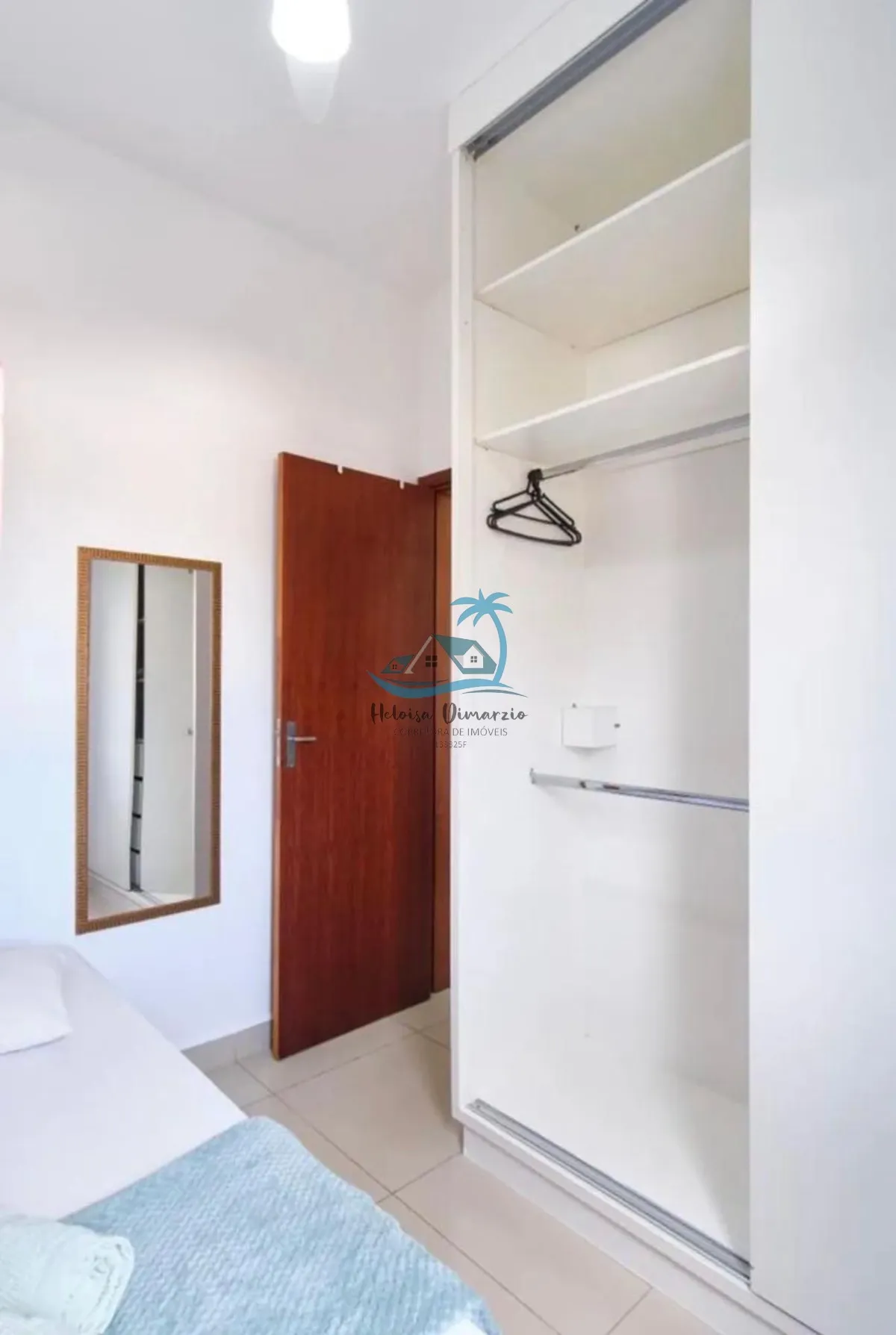 Imagem Apartamento MOBILIADO com 2 dormitórios à venda em Ubatuba a 700 metros da orla do Itaguá.